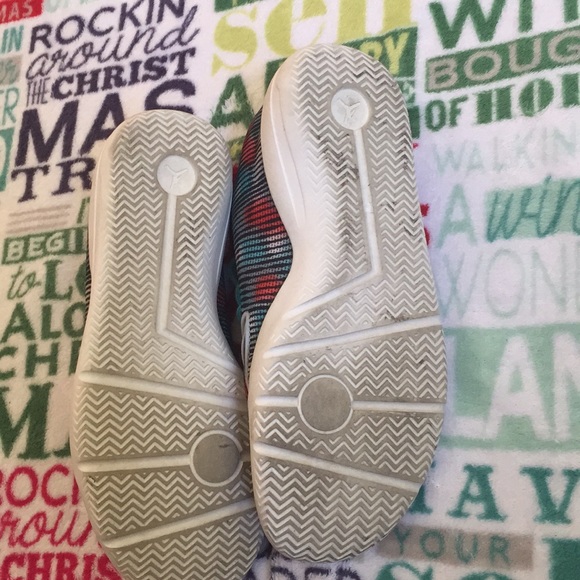 Girls Jordans eclipse - Picture 3 of 4